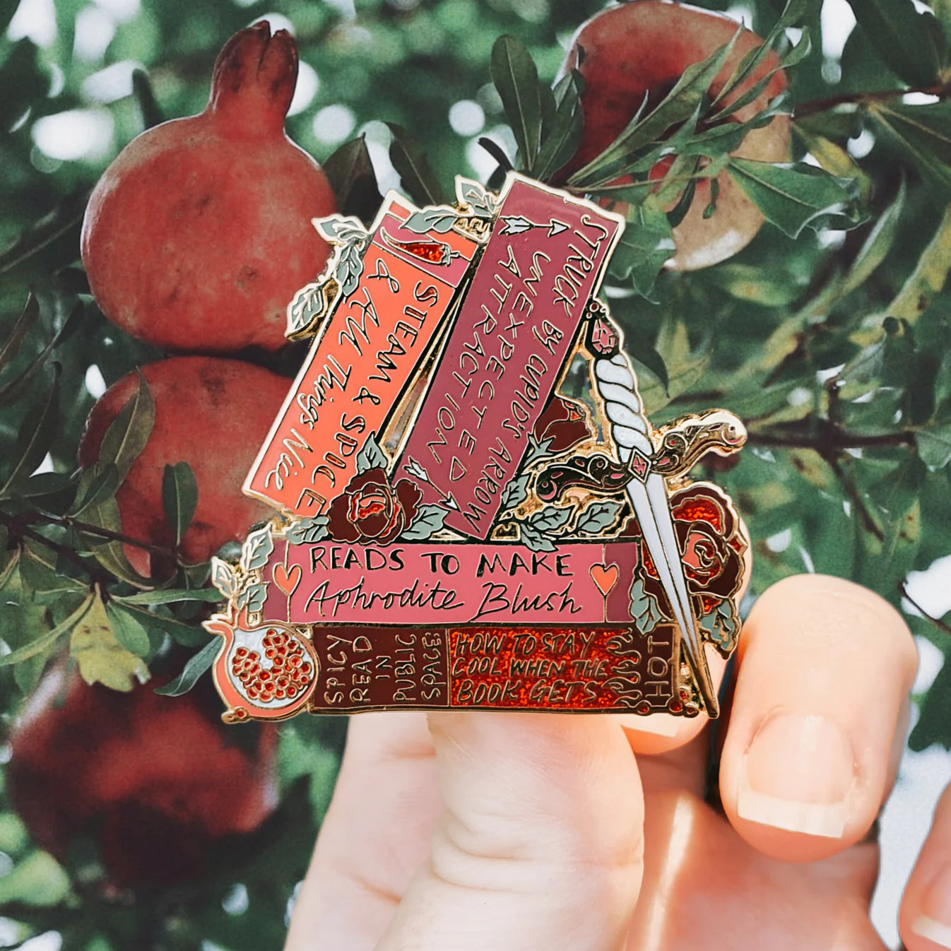 Spicy Reads Shelfie Pin