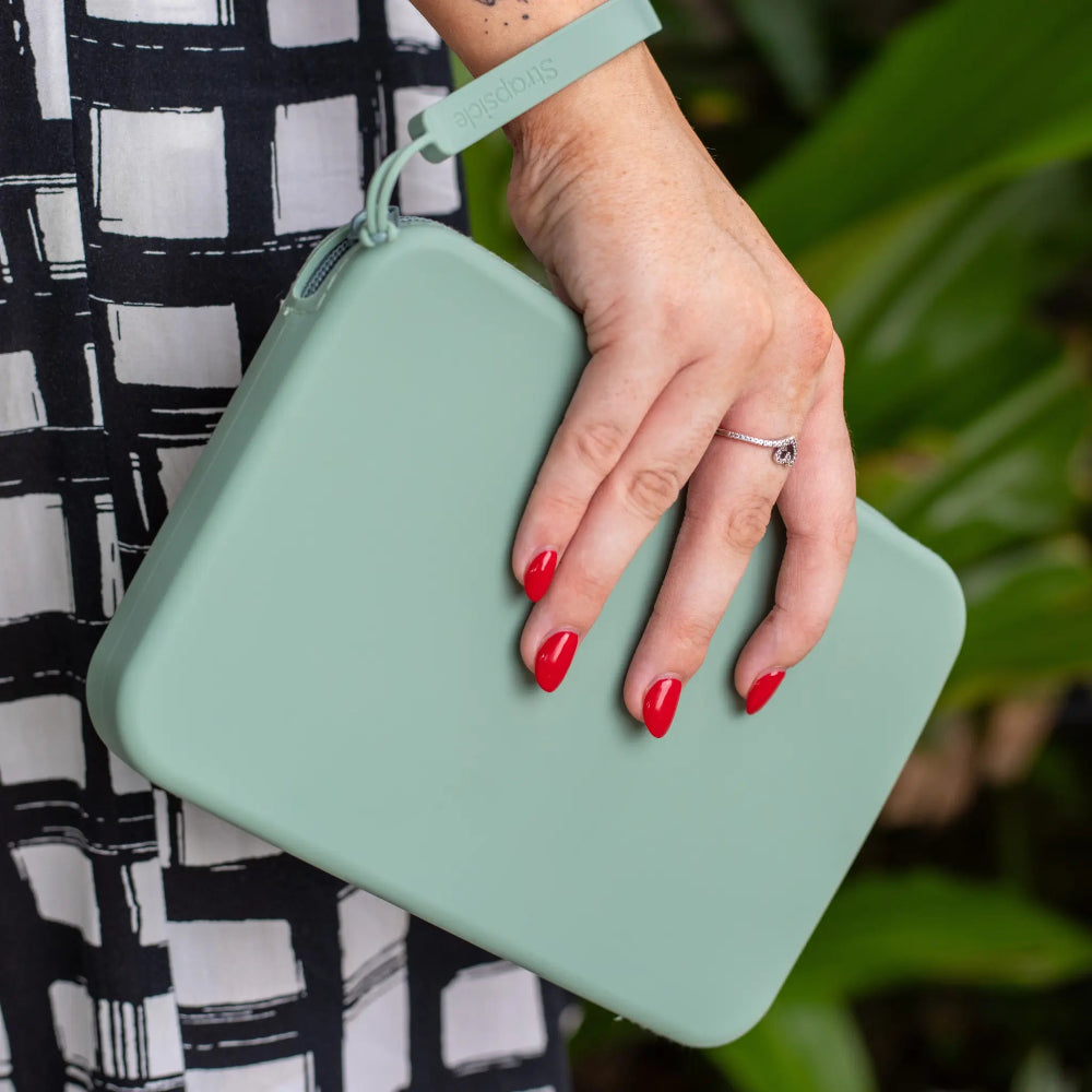 Strapsicle Clutch