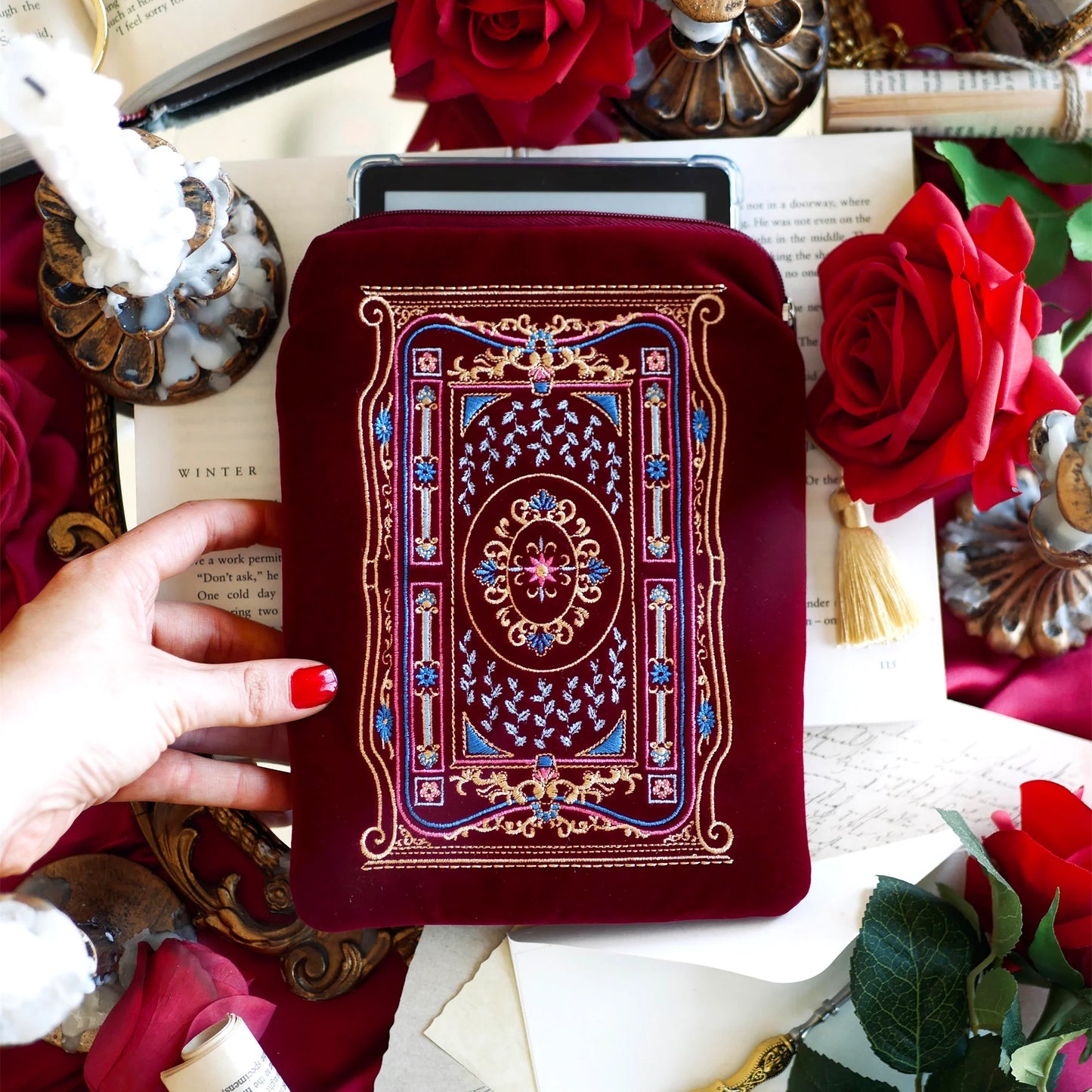 Literati eReader Sleeve - Crimson Red